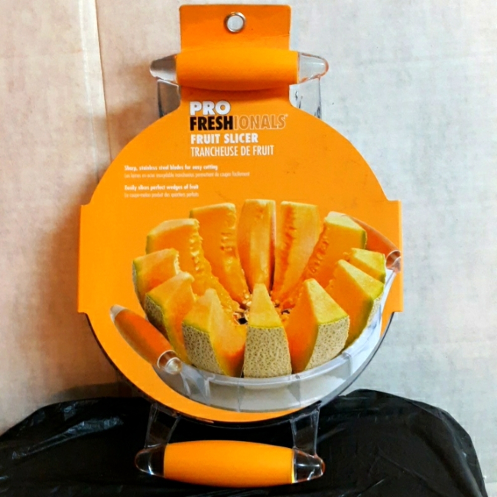 Profreshional fruit slicer uh